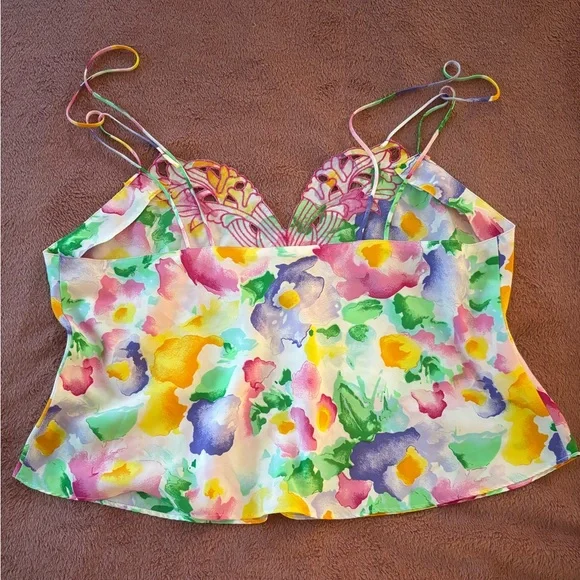 ⭐️Vintage⭐️ Victoria’s Secret silky watercolor top - Picture 3 of 4